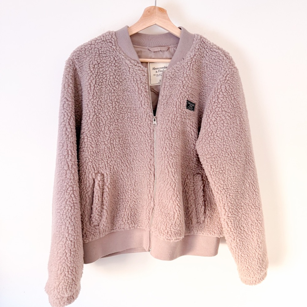 ⭐️ Abercrombie & Fitch Light Purple Teddy Jacket